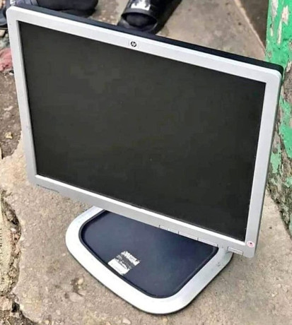 neat-hp-monitor-for-sale-big-0